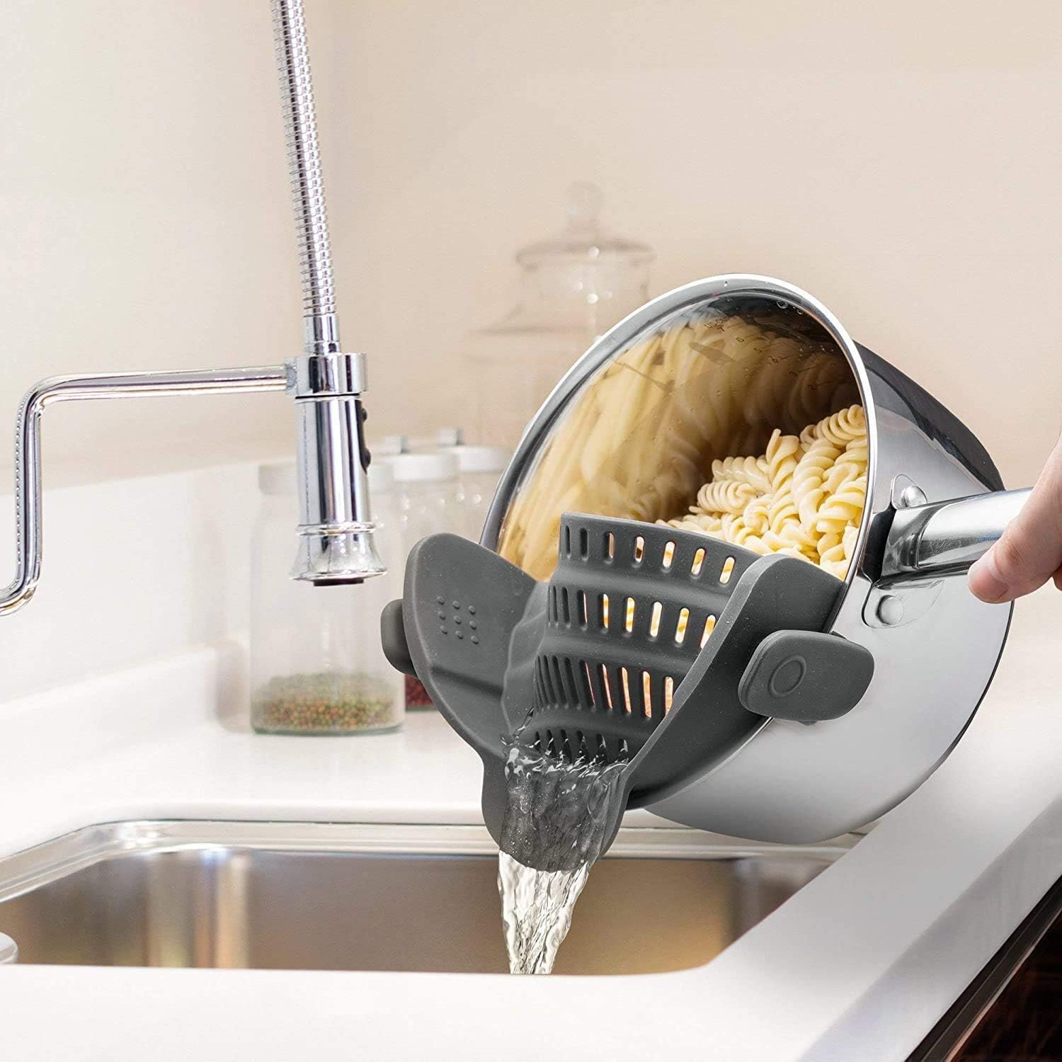 Strainer Thumb